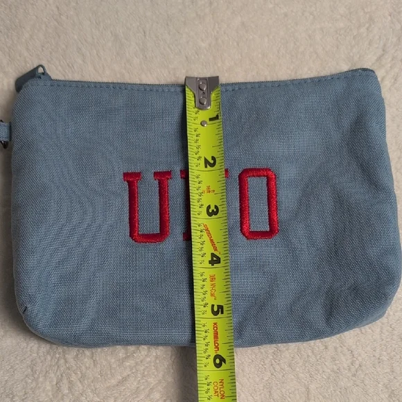 Thirty One Blue Embroidered Women's  Cosmetic Bags - Picture 8 of 12